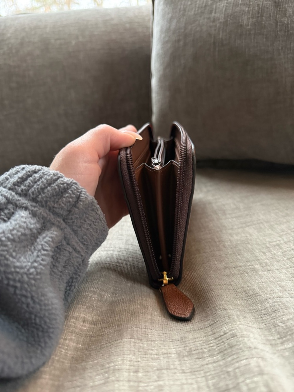Burberry Brown Leather Zip Around Continental Wallet Large Logo - Picture 7 of 7